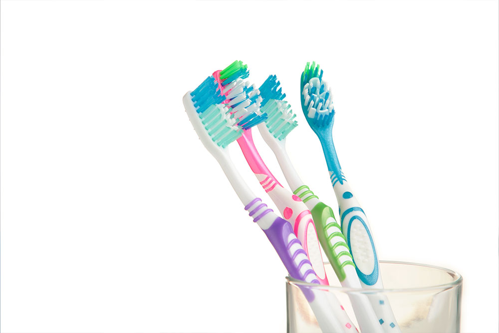 3 qualities of a good toothbrush